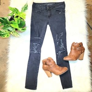🎉 LAST CHANCE! 🎉 American Eagle Black Distressed Jeggings, Size 4